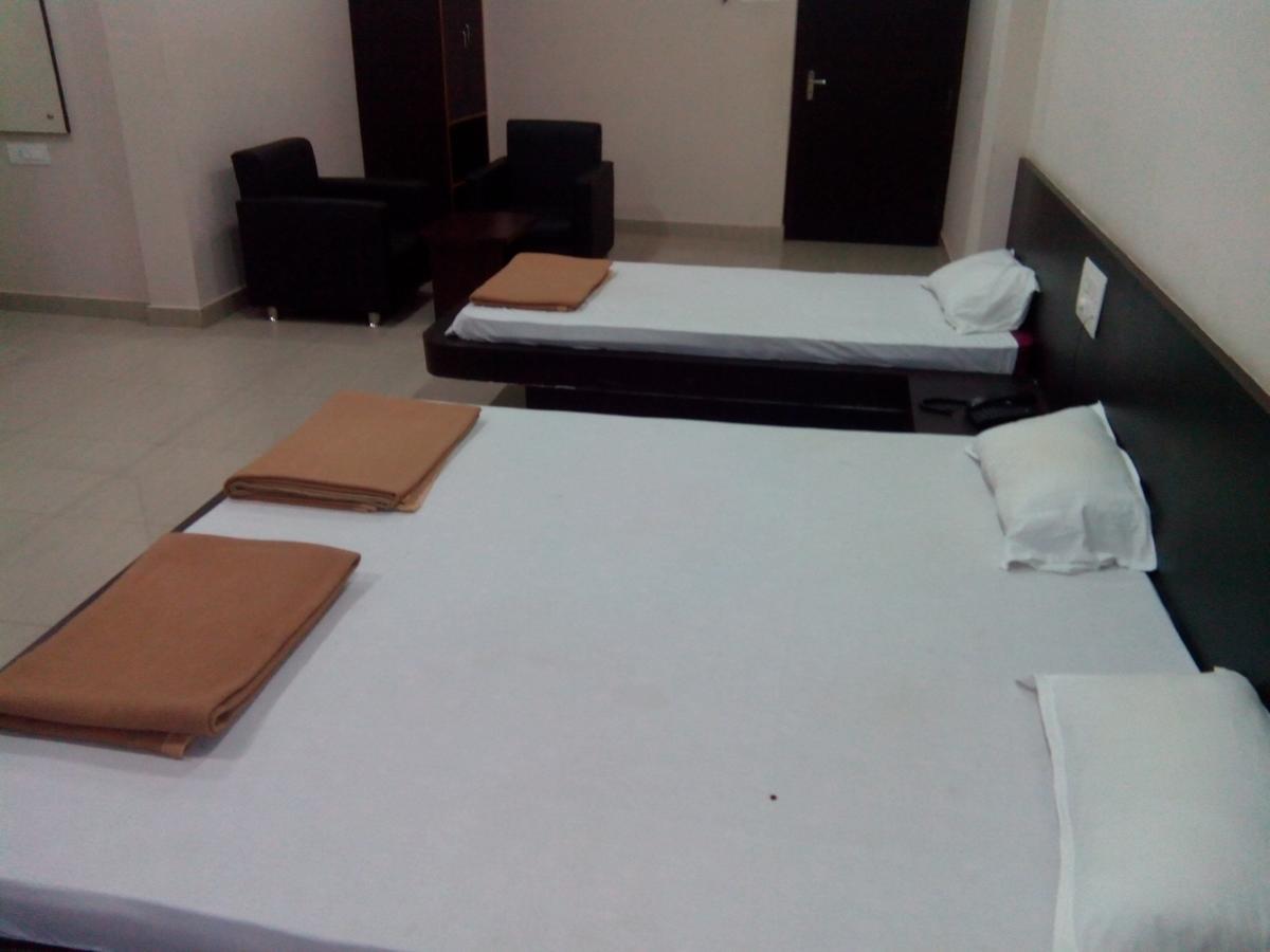 Balangir Hotel Bhammars المظهر الخارجي الصورة