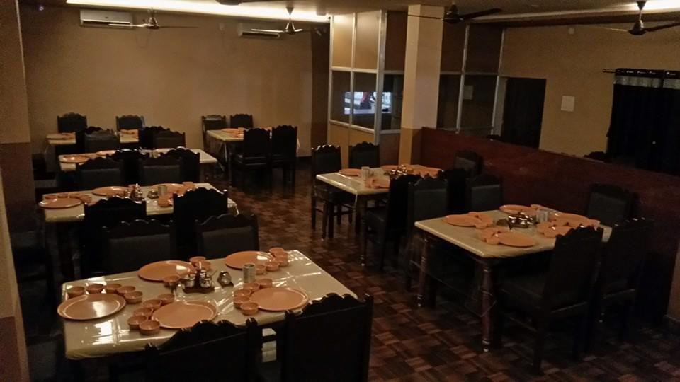 Balangir Hotel Bhammars المظهر الخارجي الصورة